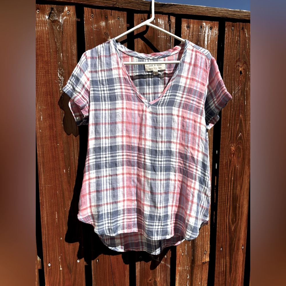 Cloth & stone Plaid V-Neck Short Sleeve Top